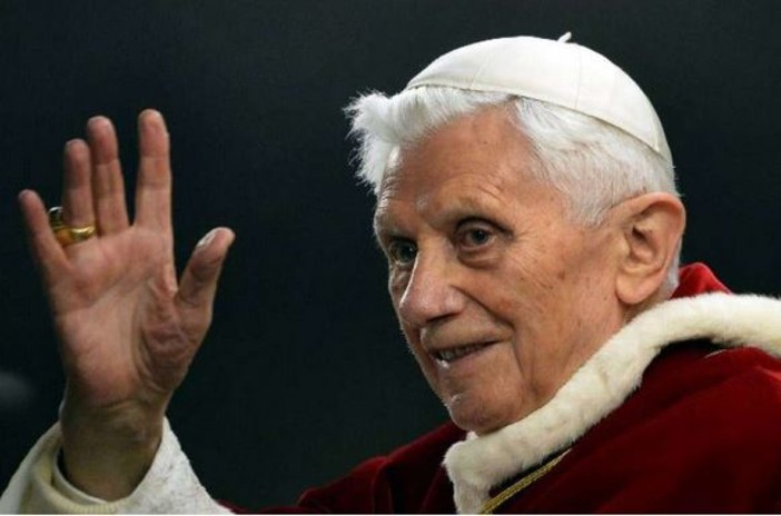 Calcio, Lega Pro. Il presidente Macalli saluta Papa Ratzinger: &quot;L'incontro in Vaticano resterà nella memoria di tutti noi&quot;