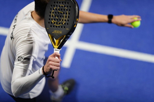 Evento internazionale di padel in piazza Colombo a Sanremo