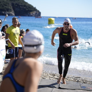 Swimtheisland: un grande successo con oltre 2800 nuotatori (risultati e fotogallery)