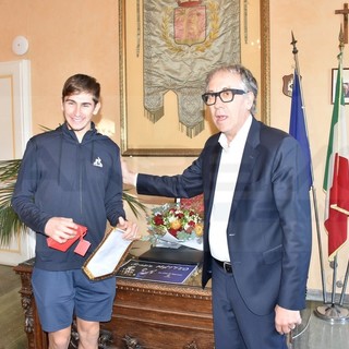 Matteo Arnaldi ricevuto dal Sindaco Biancheri: &quot;Grazie per la vittoria ma anche per la tua educazione e semplicità&quot; (Foto e Video)