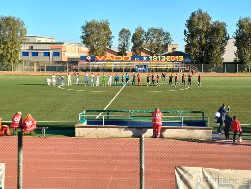 Calcio. Serie D. Vado di grinta e carattere con il Bra, i rossoblu agguantano il 2-2 in inferiorità numerica