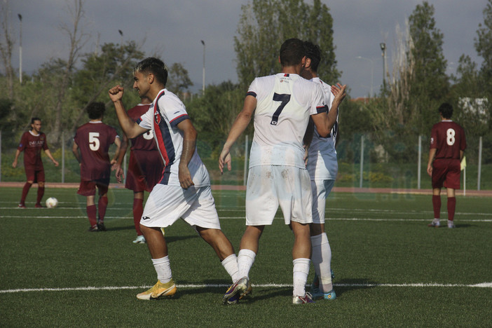 Calcio, Serie D. E' il giorno di Vado - Sanremese, il Sestri Levante tifa rossoblu per festeggiare la Serie C