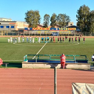 Calcio. Serie D. Vado di grinta e carattere con il Bra, i rossoblu agguantano il 2-2 in inferiorità numerica